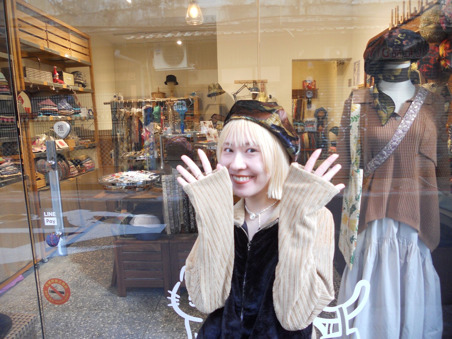 800027 (1) 800027 (1)